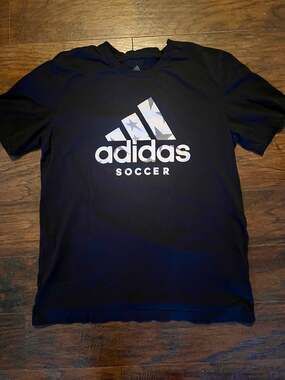 Adidas Men's Soccer Badge of Sport Graphic Logo T-Shirt Black